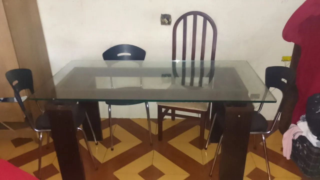 Mesa com tampo de vidro - Foto 2
