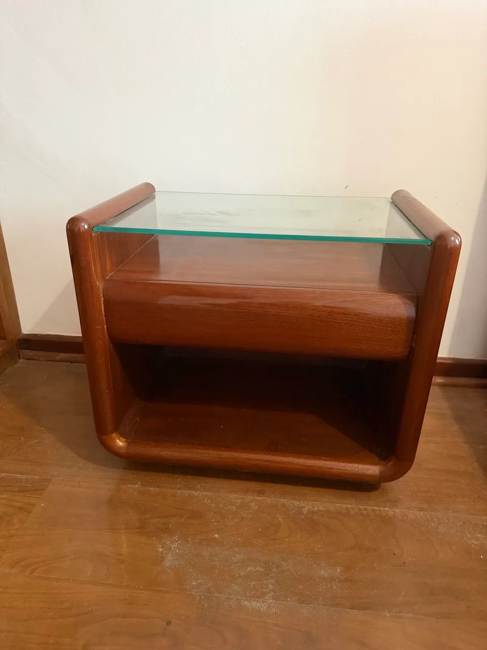 Mesa de cabeceira
