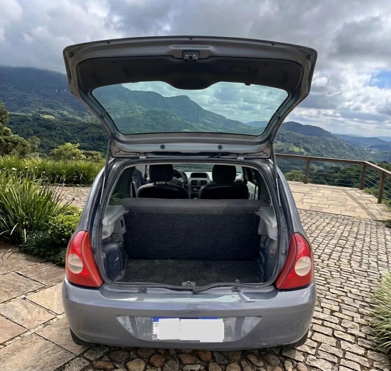Renault Clio Clio Hi-Flex 1.0 16V 3p 2011