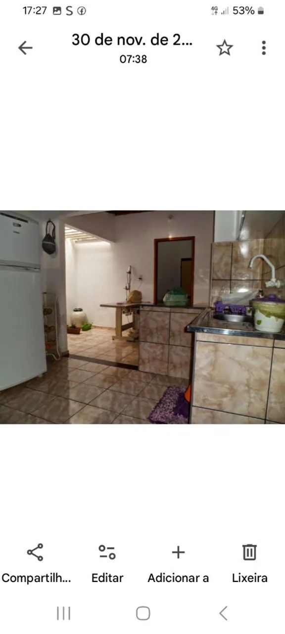 Uma casa a venda.