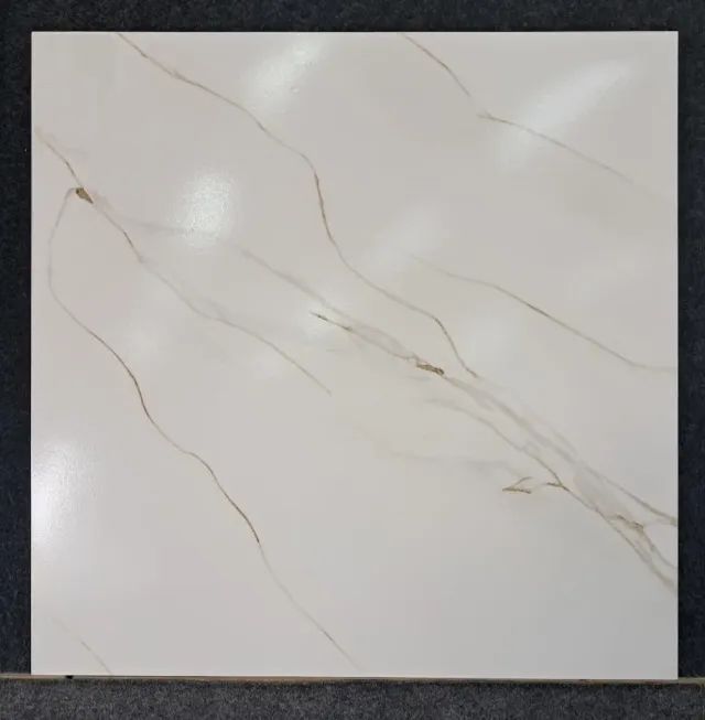 Piso retificado brilhante 72,5x72,5 "RT72000" - R$27,90 o m²