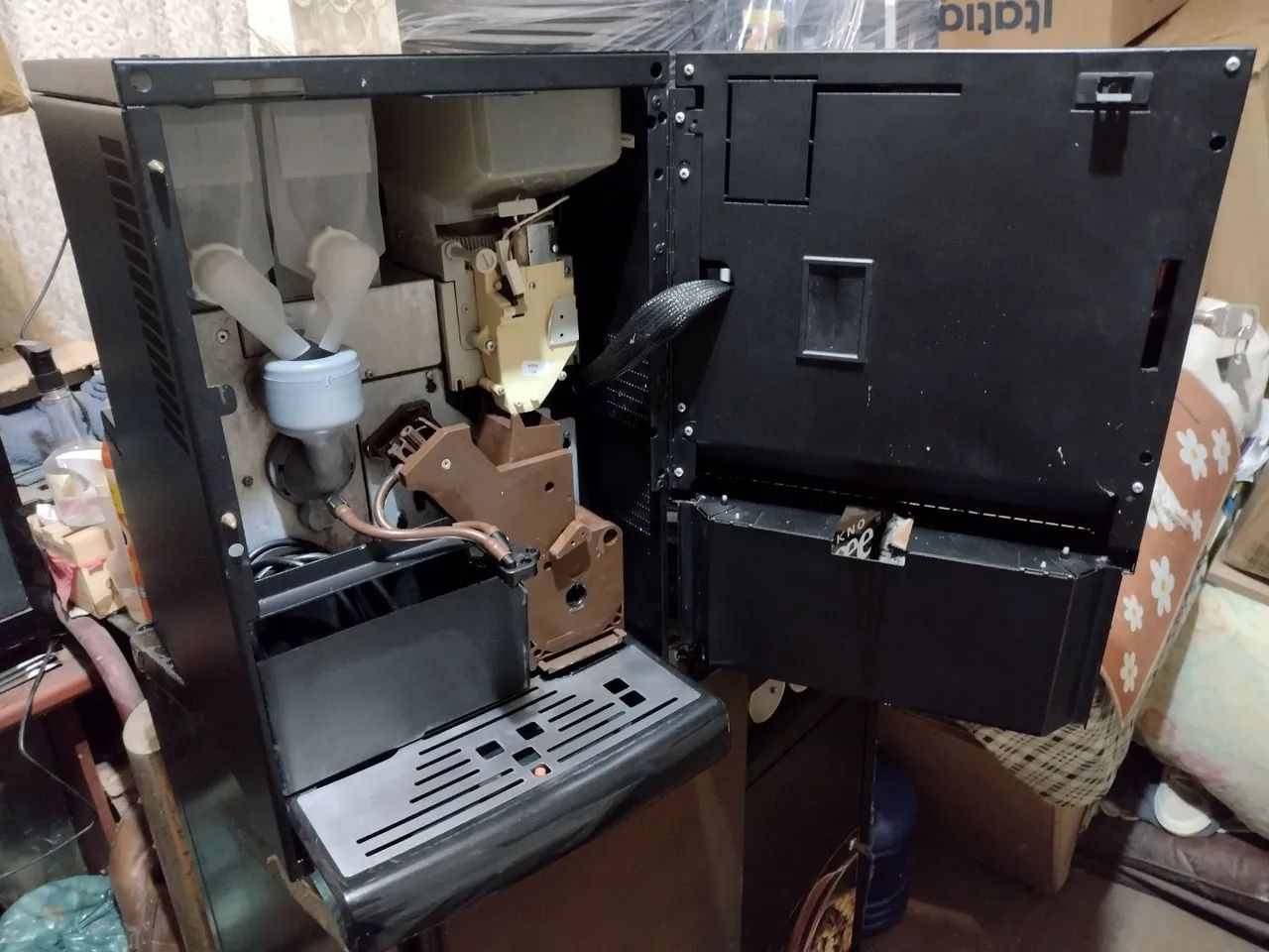 Máquina de café cafeteira multibebidas Saeco Phedra hiper automática - Foto 5