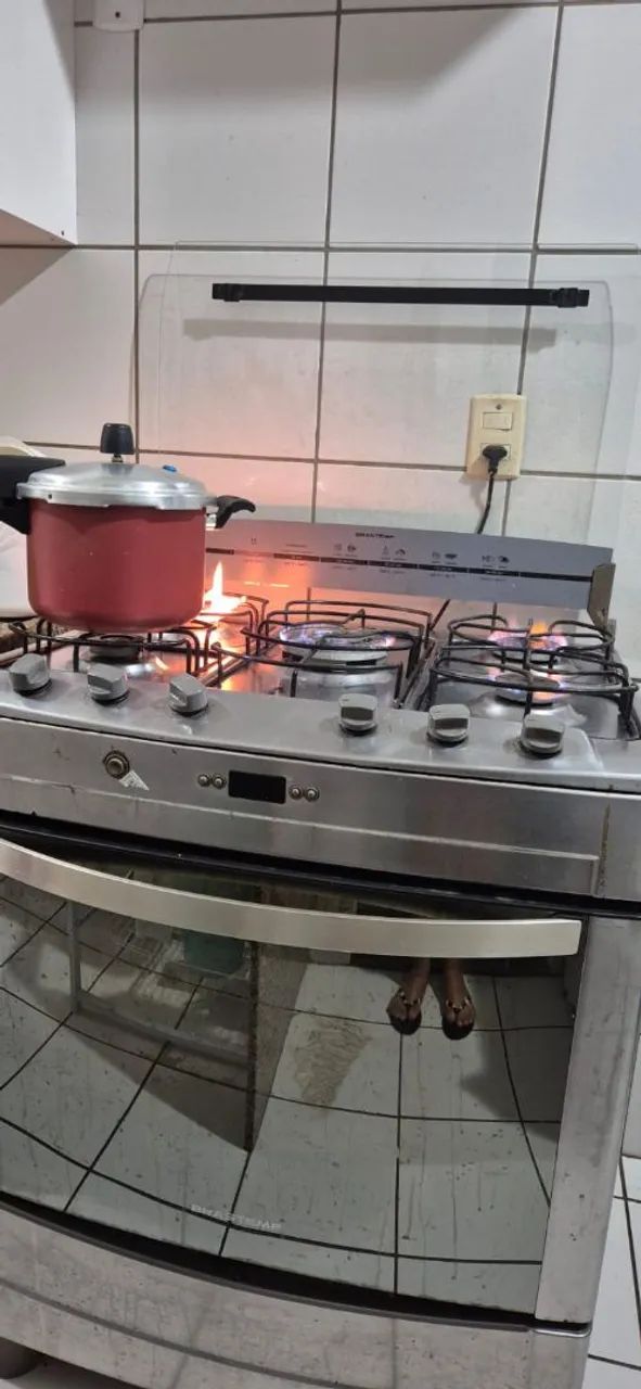 Fogão 5 bocas Brastemp (PARA VENDA OU REAPROVEITAMENTO DE PEÇAS) - Foto 2