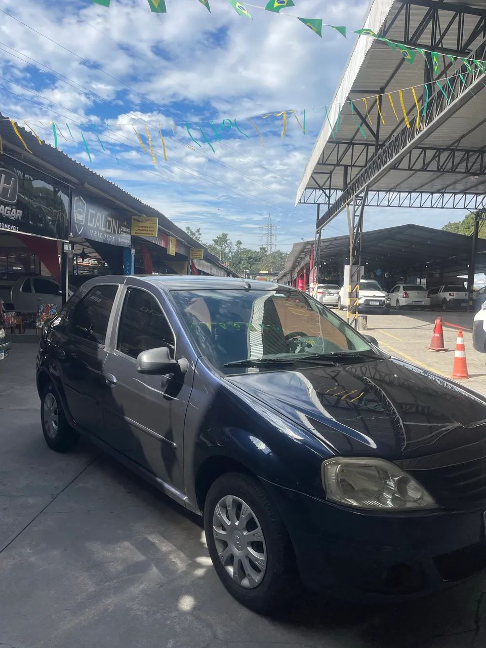 Renault Logan LOGAN Expres./Exp. UP Hi-Flex 1.0 16V 4p 2011