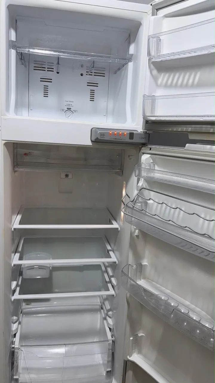 Geladeira Brastemp Em ótimo estado 750,00  - Foto 3
