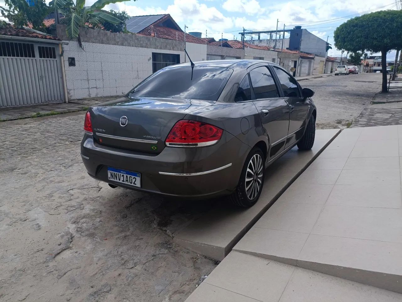 Fiat Linea Absolute 1.9/1.8 Flex Dualogic 4P 2010 - Foto 4