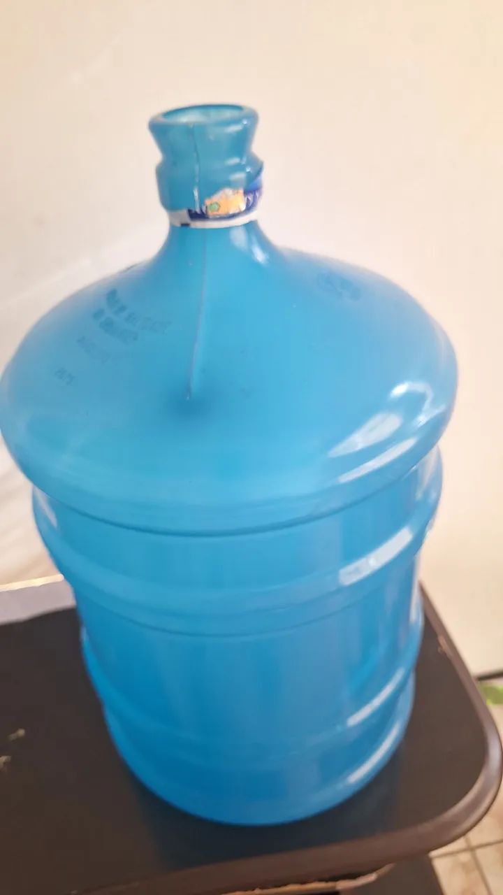 Galão de agua 20L vazio  - Foto 3