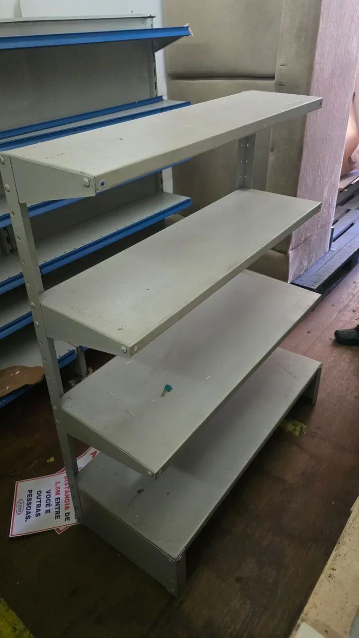 Vendo Estante de metal