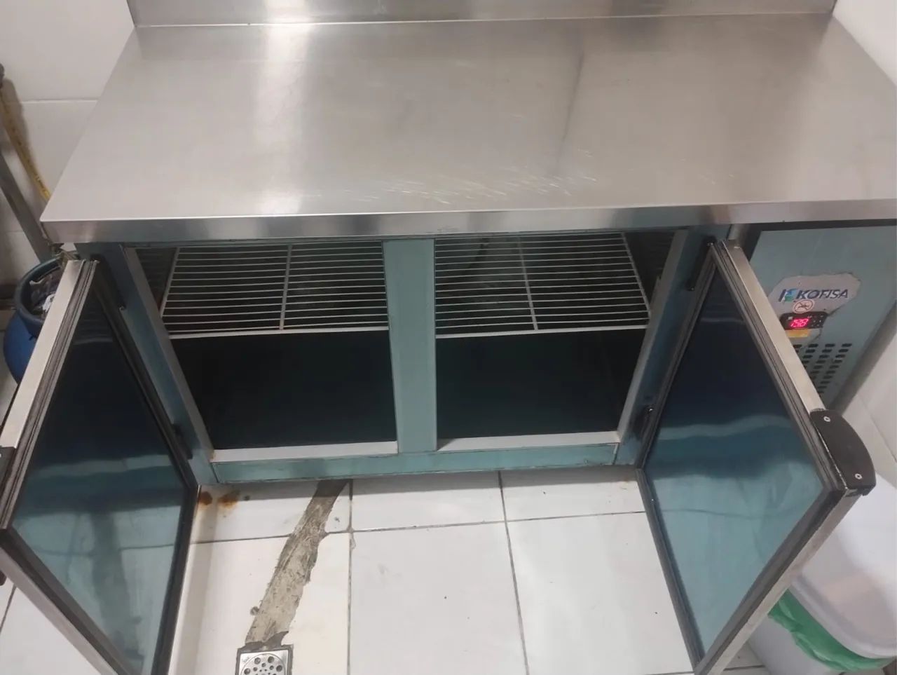 BANCADA REFEIGERADORA1,35M KOFISA - Foto 2