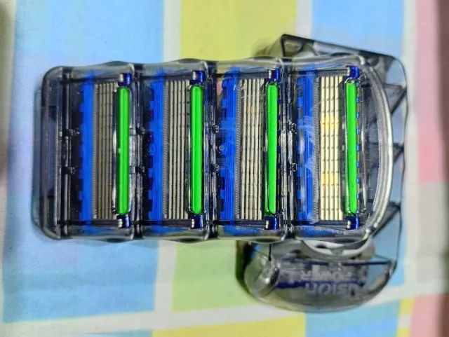 Refil para aparelho de barbear Gillette Fusion Power - Foto 3