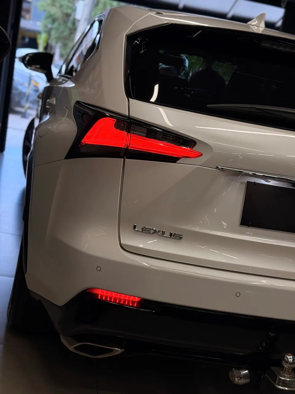 Lexus NX-200t F-sport 2.0 16V 238cv Aut., foto 4 de 12