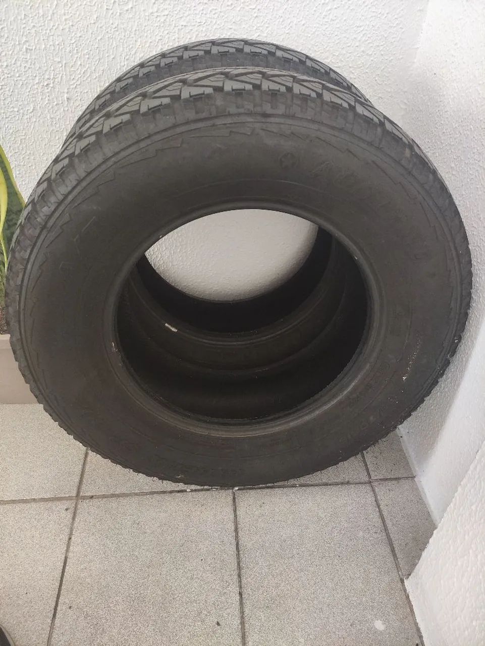 Pneus 235/70/16