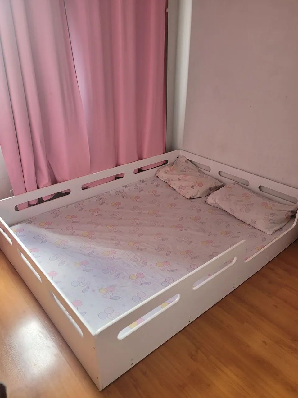 Cama casal montessoriana 