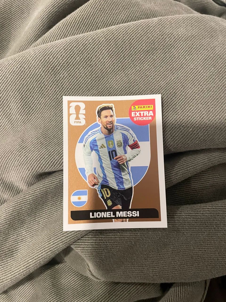 vendo figurinha do messi bronze original!!! - Foto 2