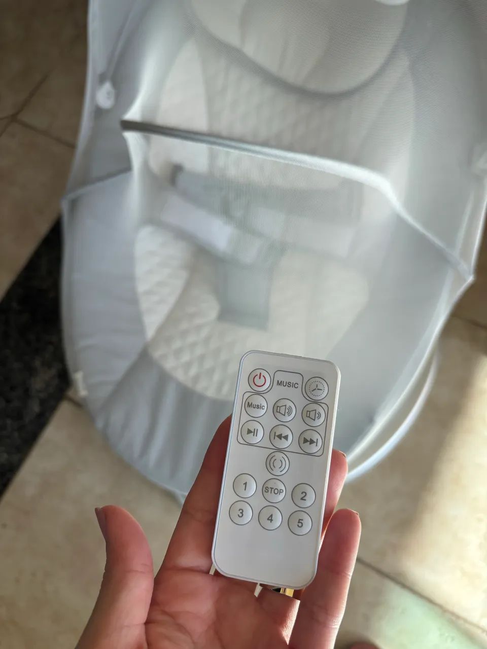 Cadeira de Descanso e Balanço Bebê Elétrica Maxi Baby   - Foto 3