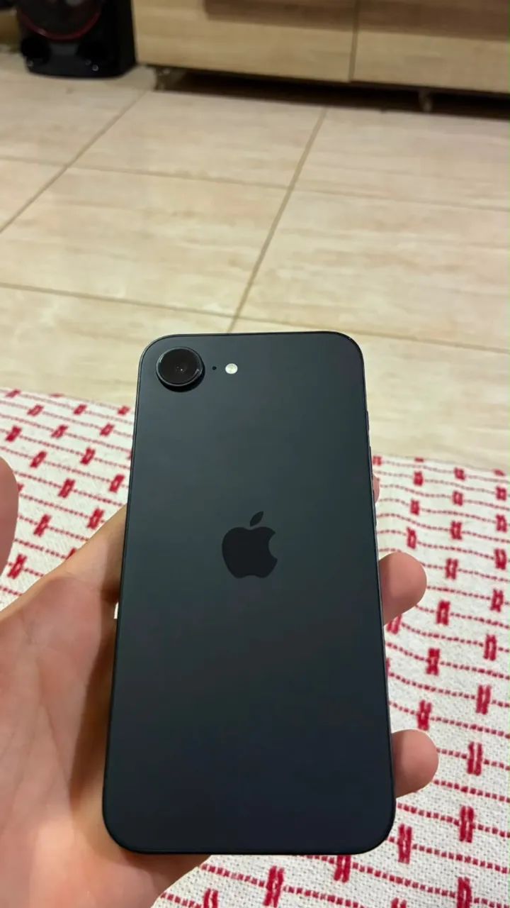 IPhone 16e 8 meses de comprado ?92% - Foto 2