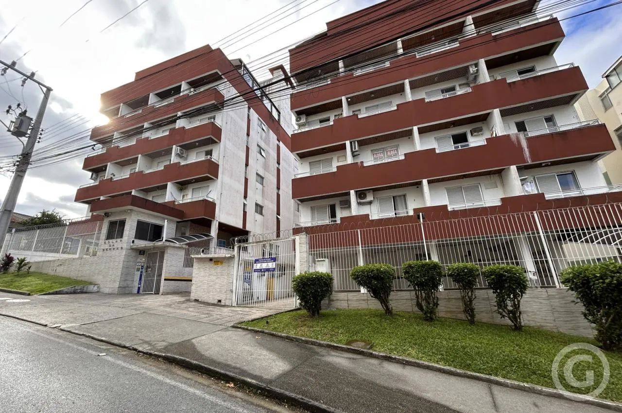 Kitnet mobiliada com vista para a tranquilidade no bairro Trindade, em Florianópolis - Foto 2