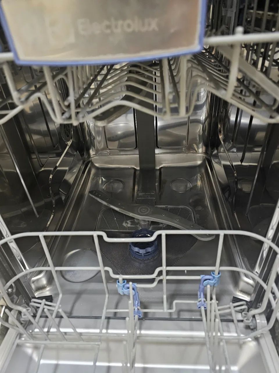 Lava louça Electrolux 220v 10 serviços - Foto 4