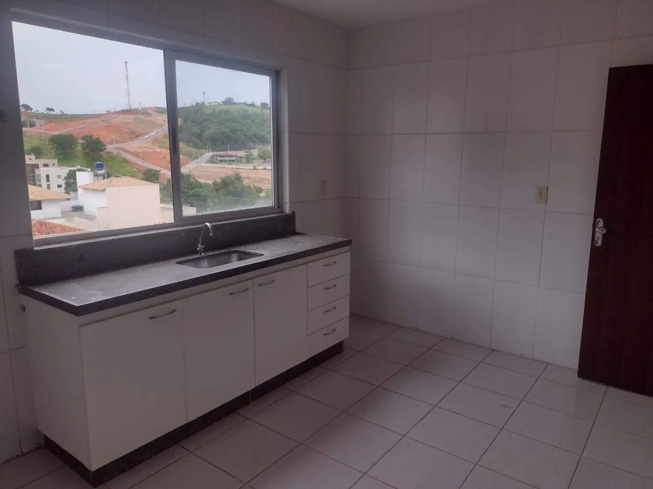 Apartamento com 02 quartos no bairro Morro do Sol