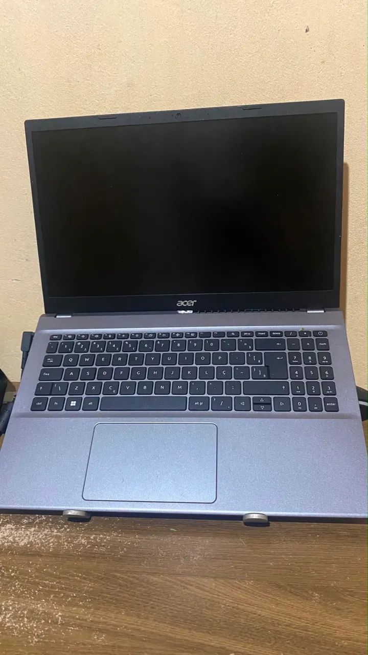 Notebook Acer i5 12 - 7 meses de uso.
