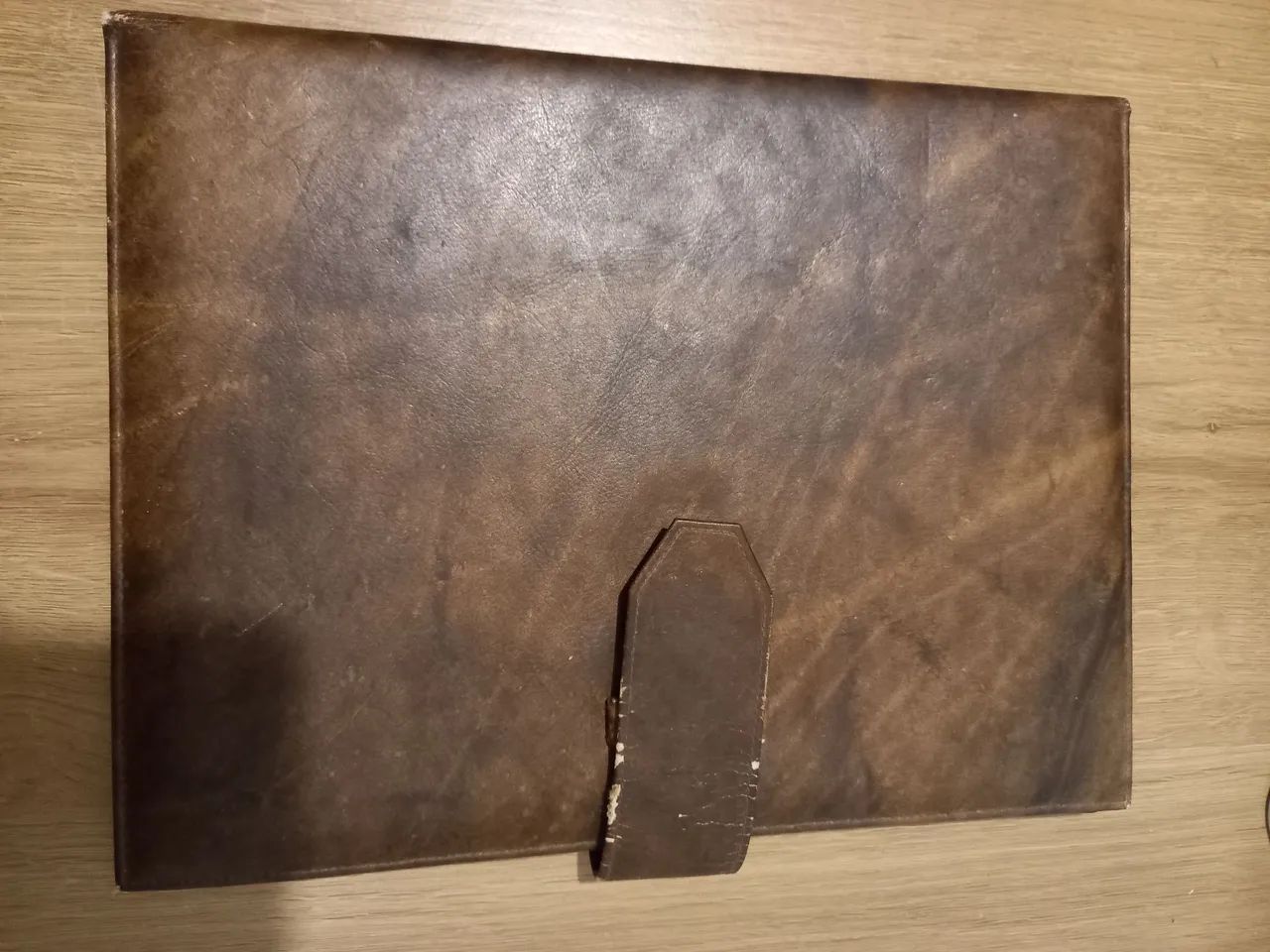 Pasta de couro