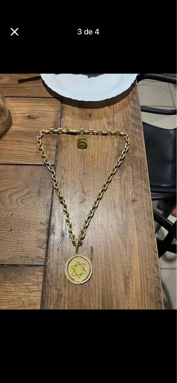 Vendo cordão moeda antiga 