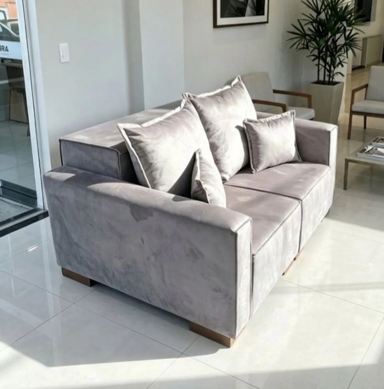 Sofa pequeno retrátil em linho novo.Entrego  - Foto 2
