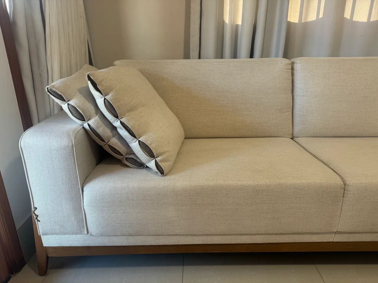 Vendo Sofá 4 lugares com dois módulos  - Foto 2