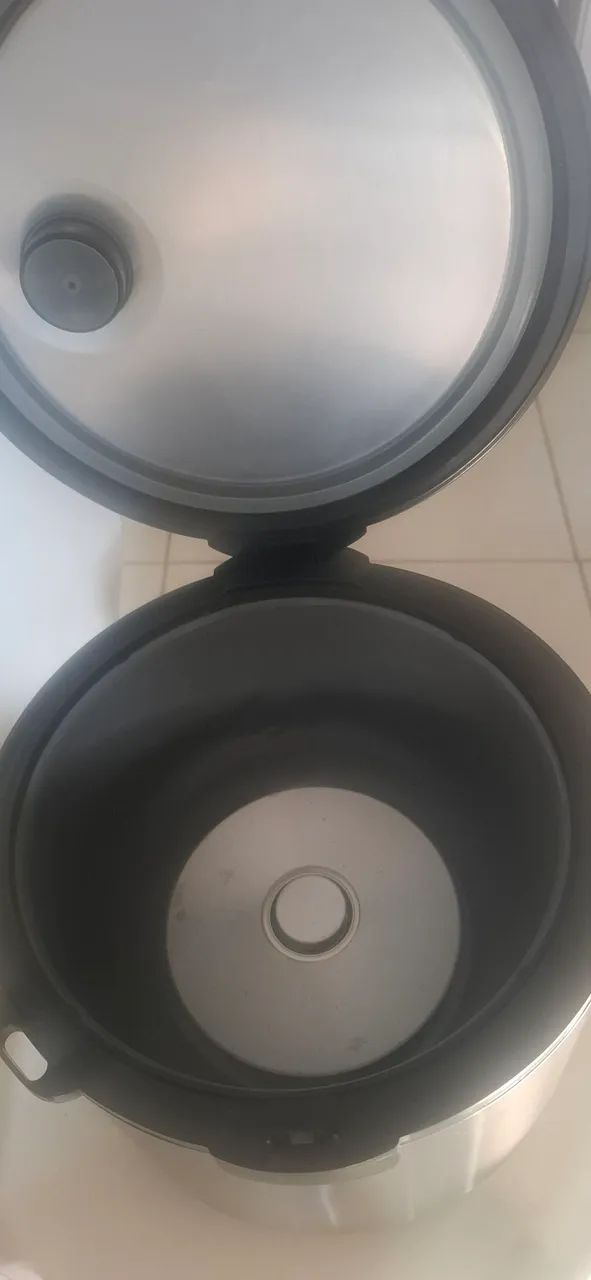 Vendo panela de arroz  220v  tamanho  grande nunca  foi usada, ideal  para restaurante. - Foto 3