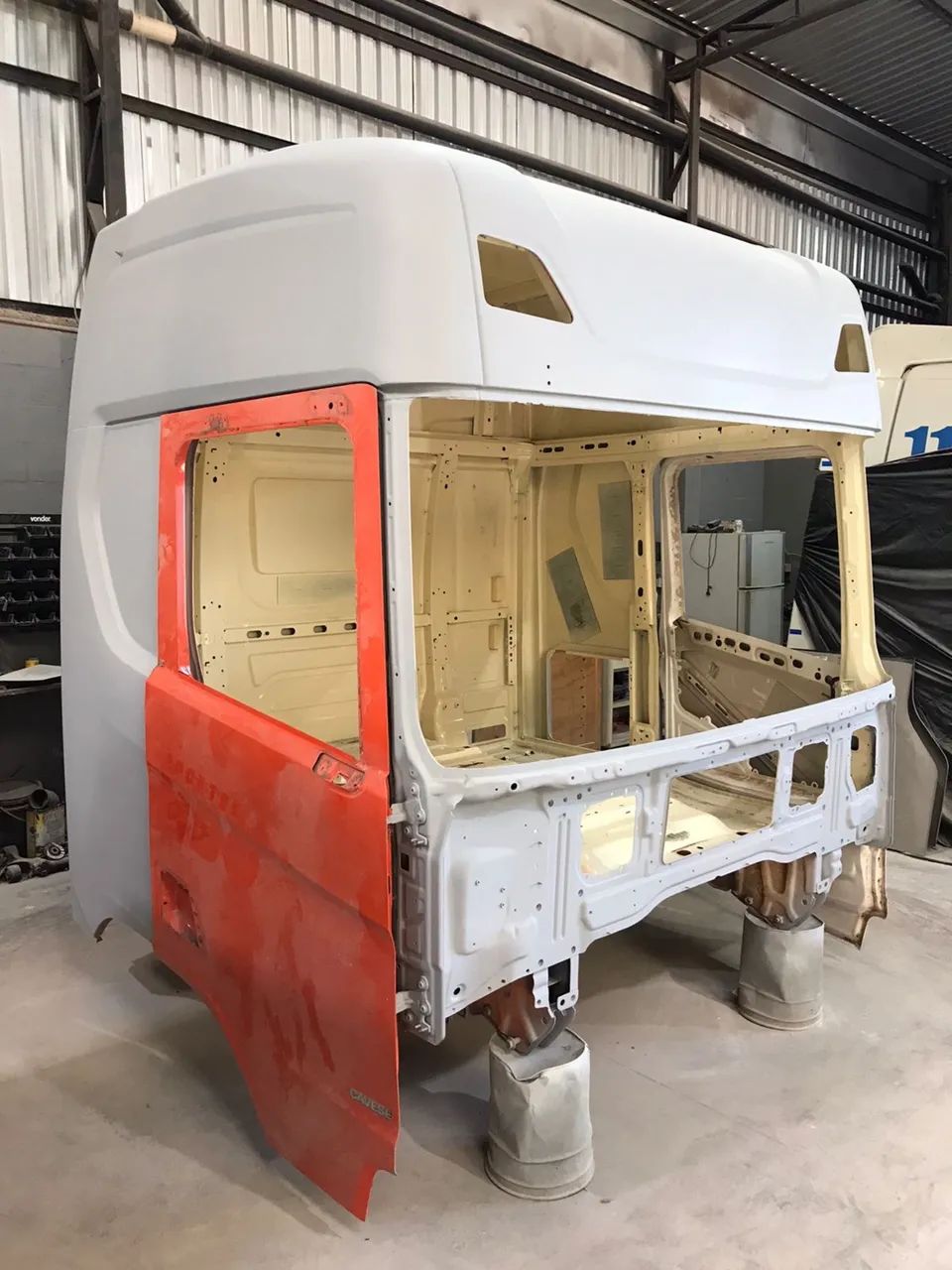 Cabine Scania NTG R Teto Alto Recuperada - Foto 3