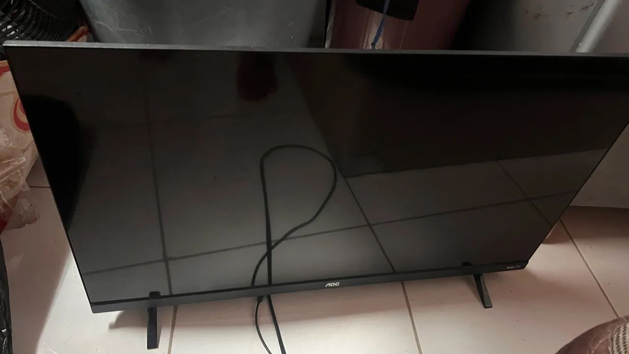 Vendo tv aoc Roku 32 polegadas  - Foto 2