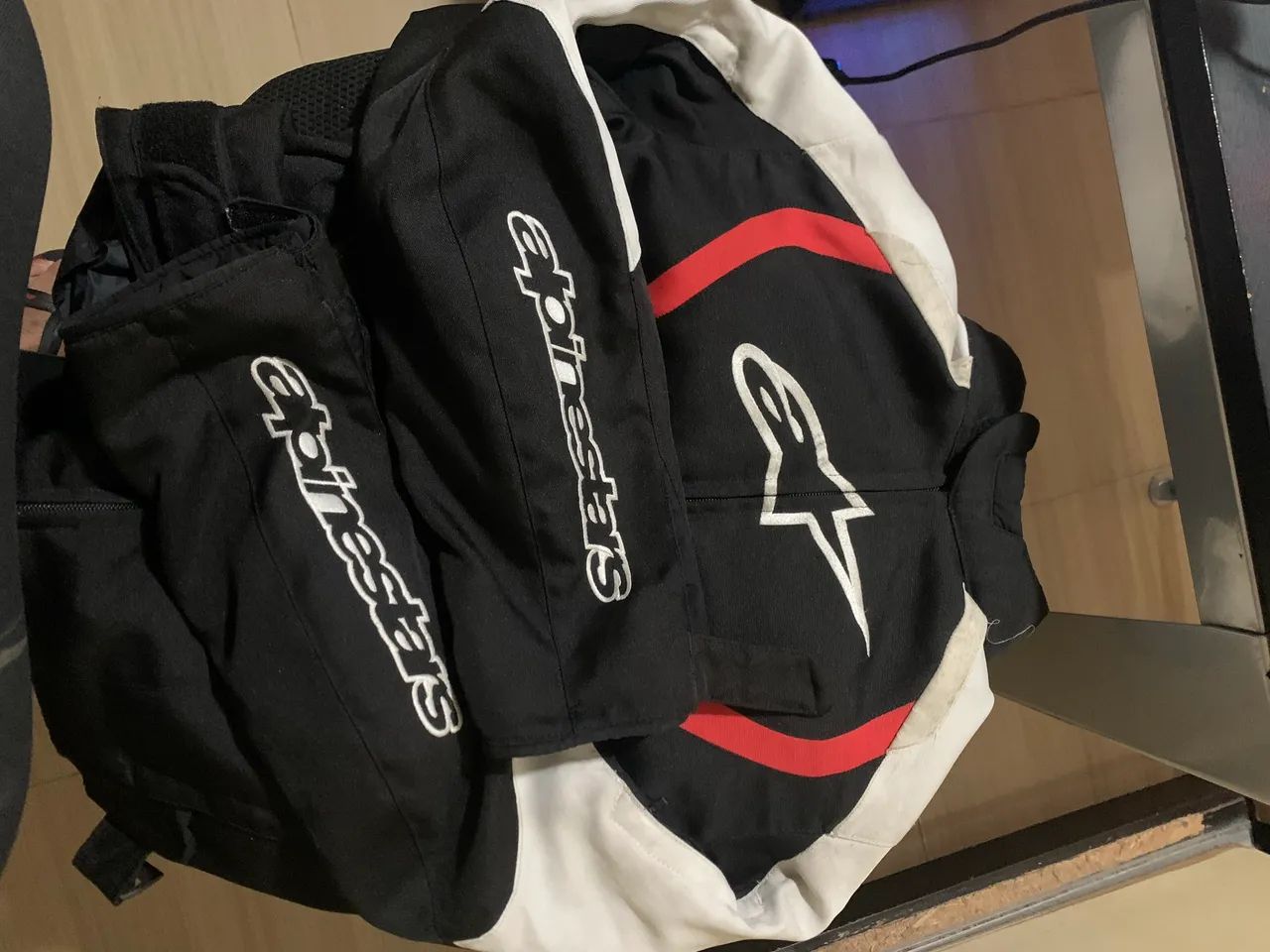 Jaqueta Alpinestars com proteções 