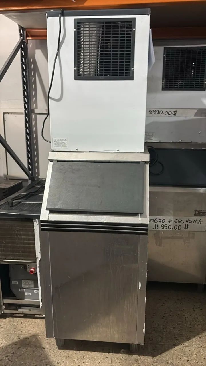 MÁQUINA DE GELO SEMI NOVA 