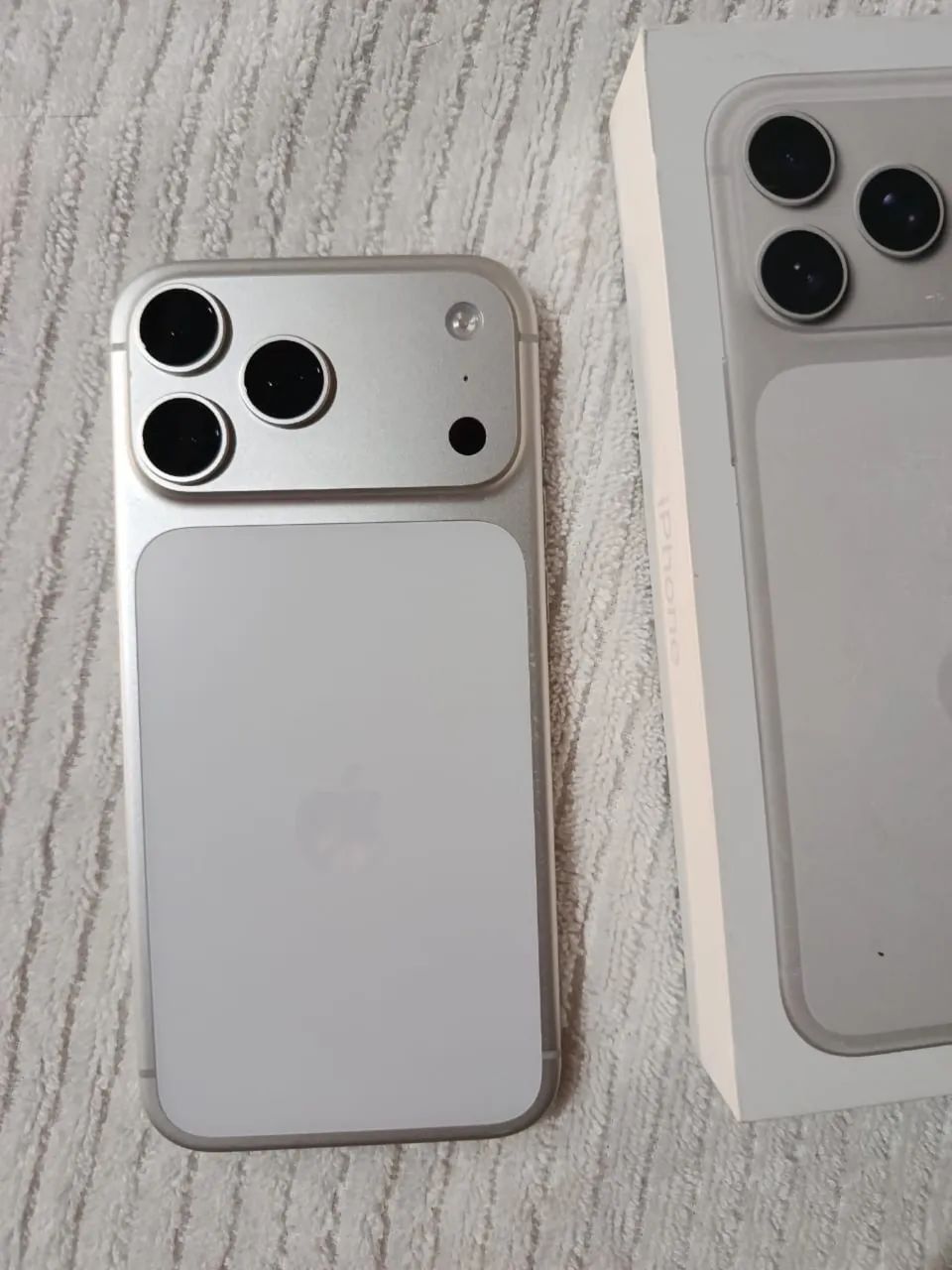 iPhone 17 pro max 