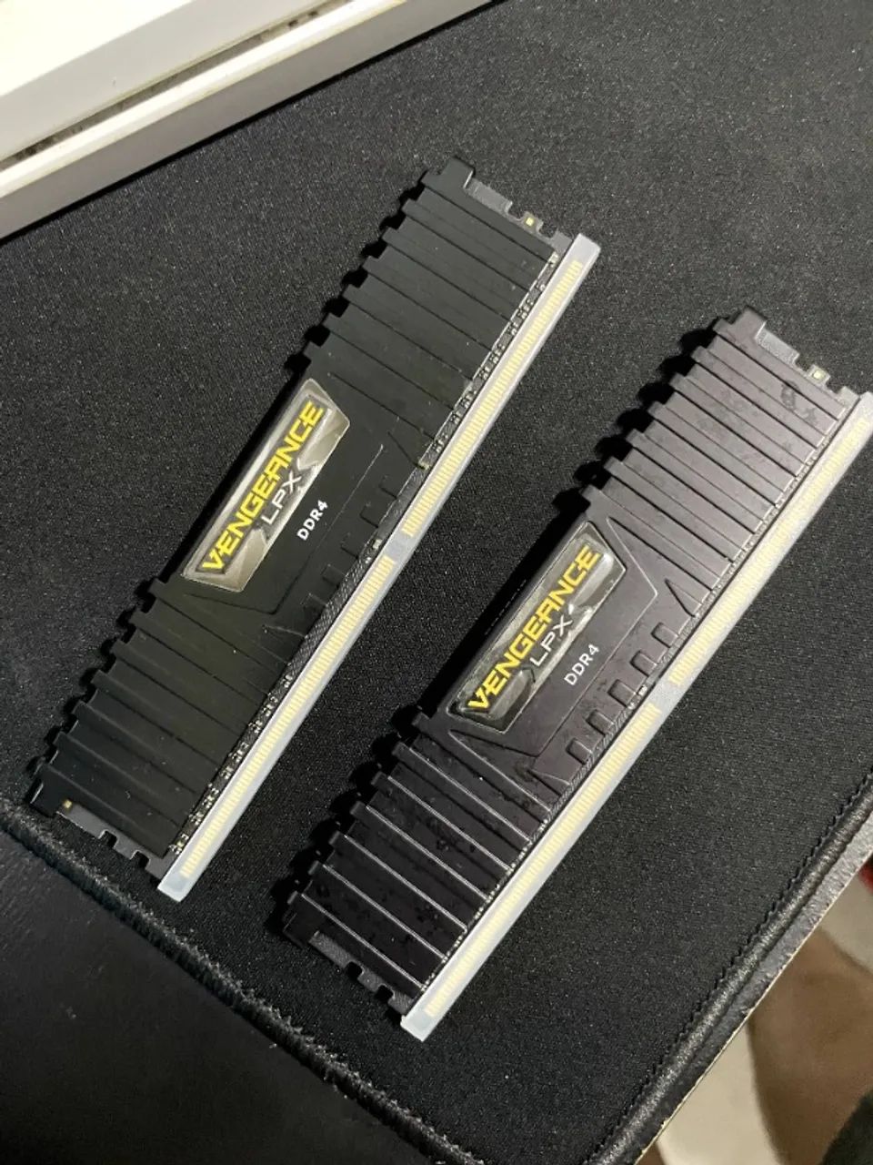 Corsair 8x2 2666Mhz CL16