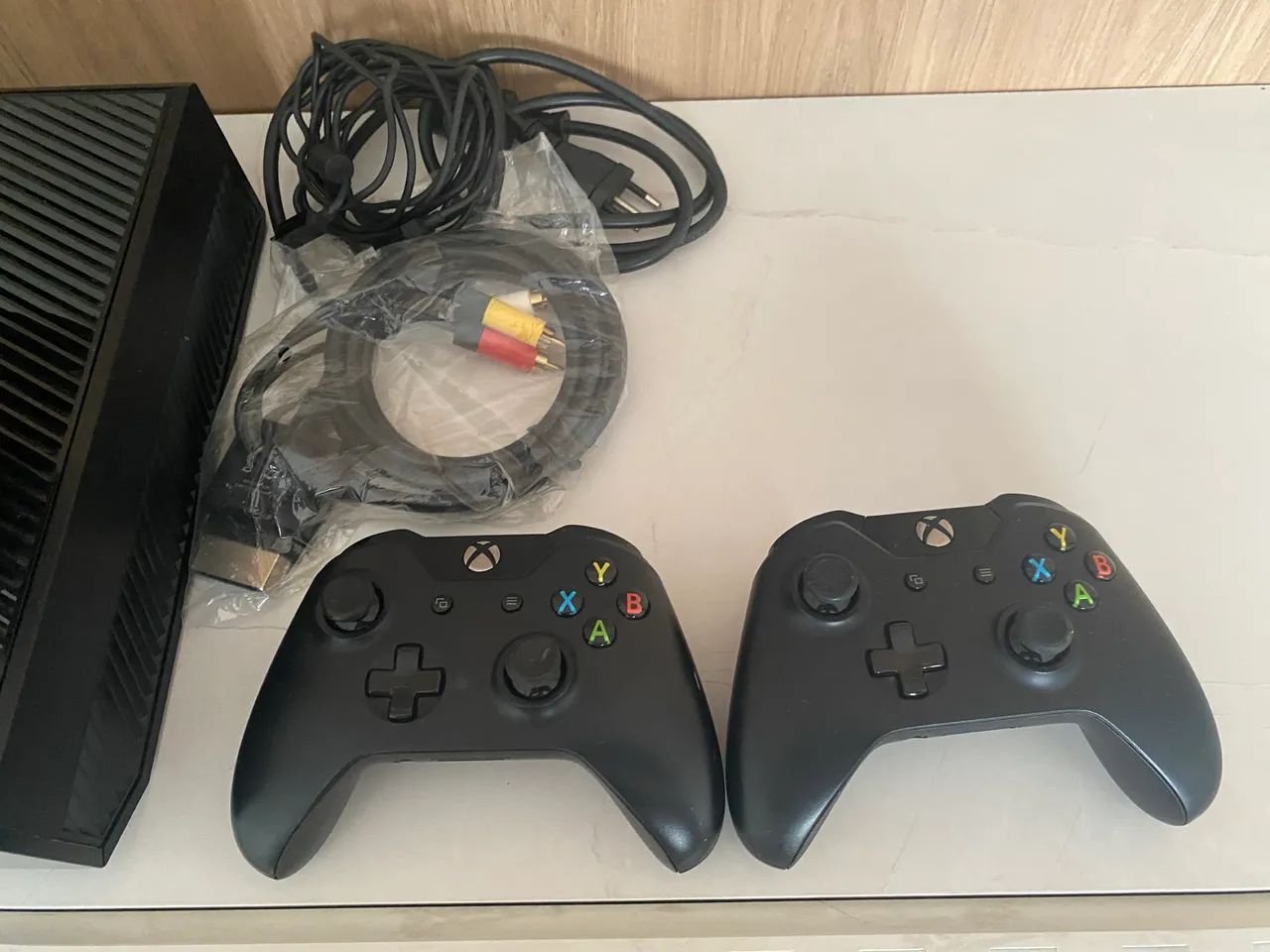 Xbox one com Knect + Pouco usado (perfeito) - Foto 4