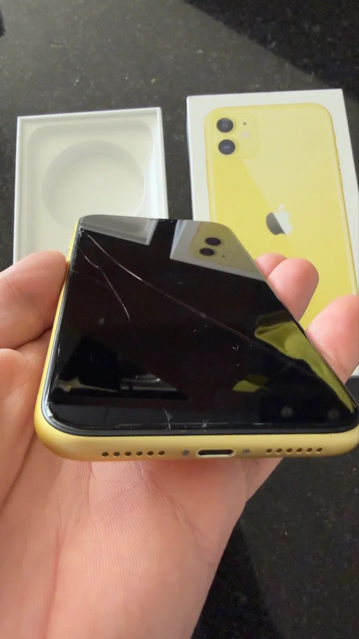 Apple iPhone 11　64GB イエロー 美品 Amazon | 【整備済み品】 Apple iPhone 11 64GB イエロー SIMフリー