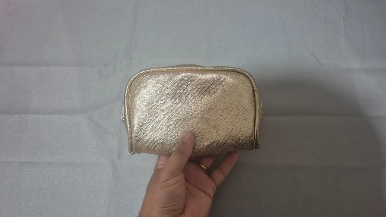 Vendo necesserie dourada pequena - Foto 2