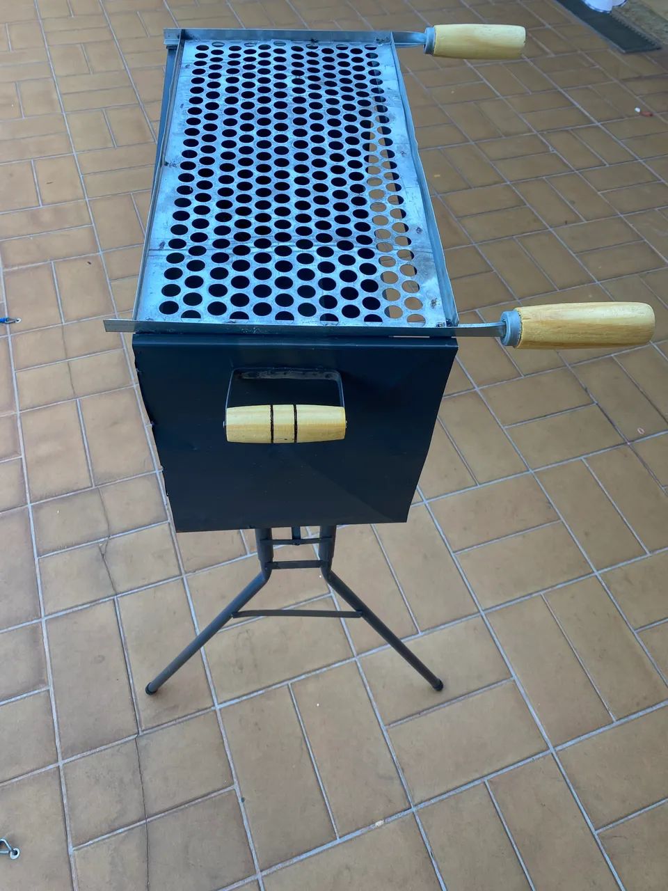 Churrasqueira nova com grelha - direto da fábrica  - Foto 4