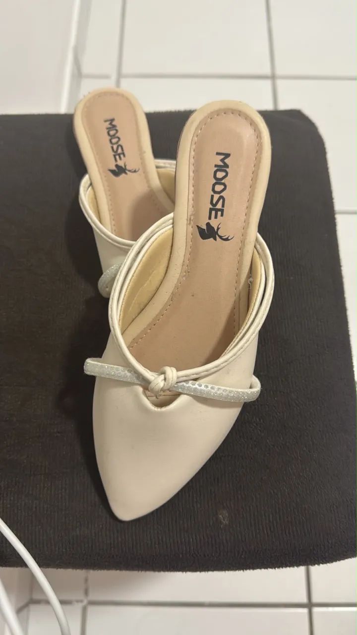 Vendo sandalha  sapatinho
