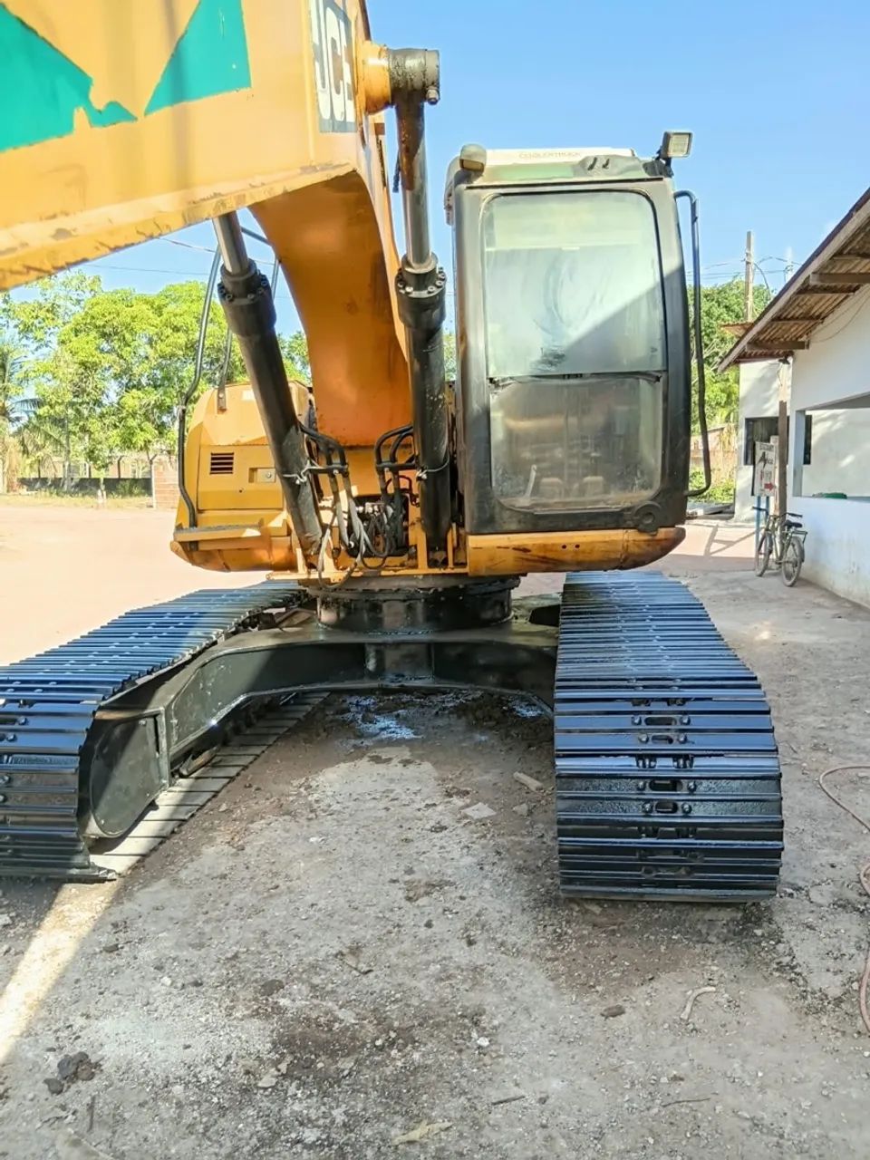 Escavadeira JCB JS200 - Foto 5