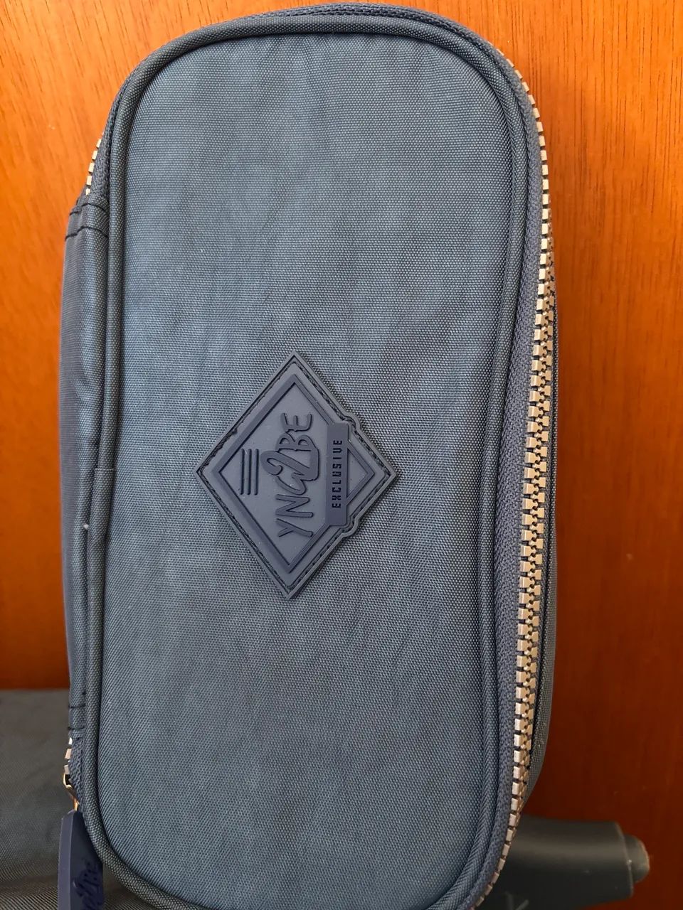 Mochila de rodinha com estojo - Foto 4