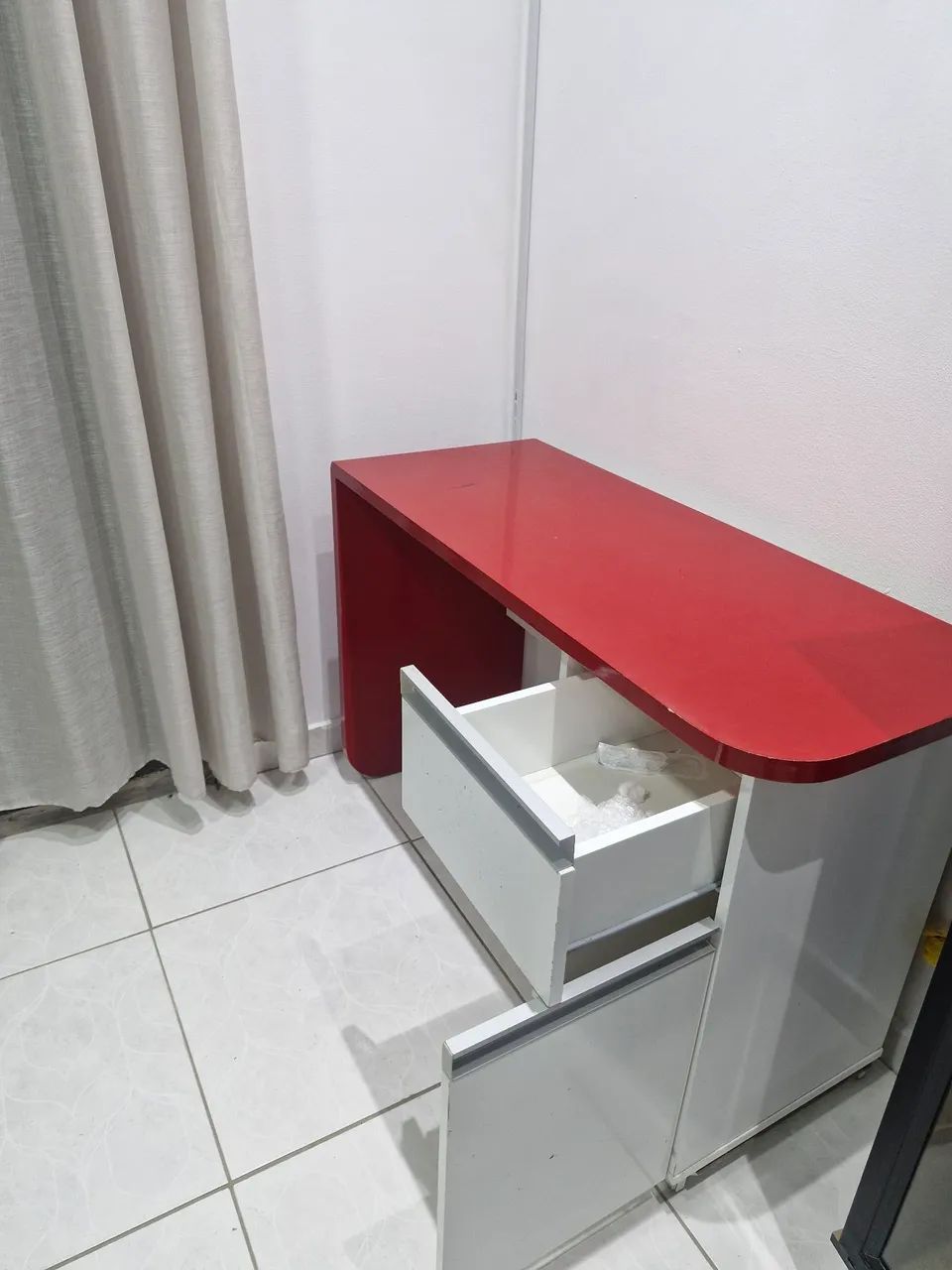 Escrivaninha linda - Foto 3