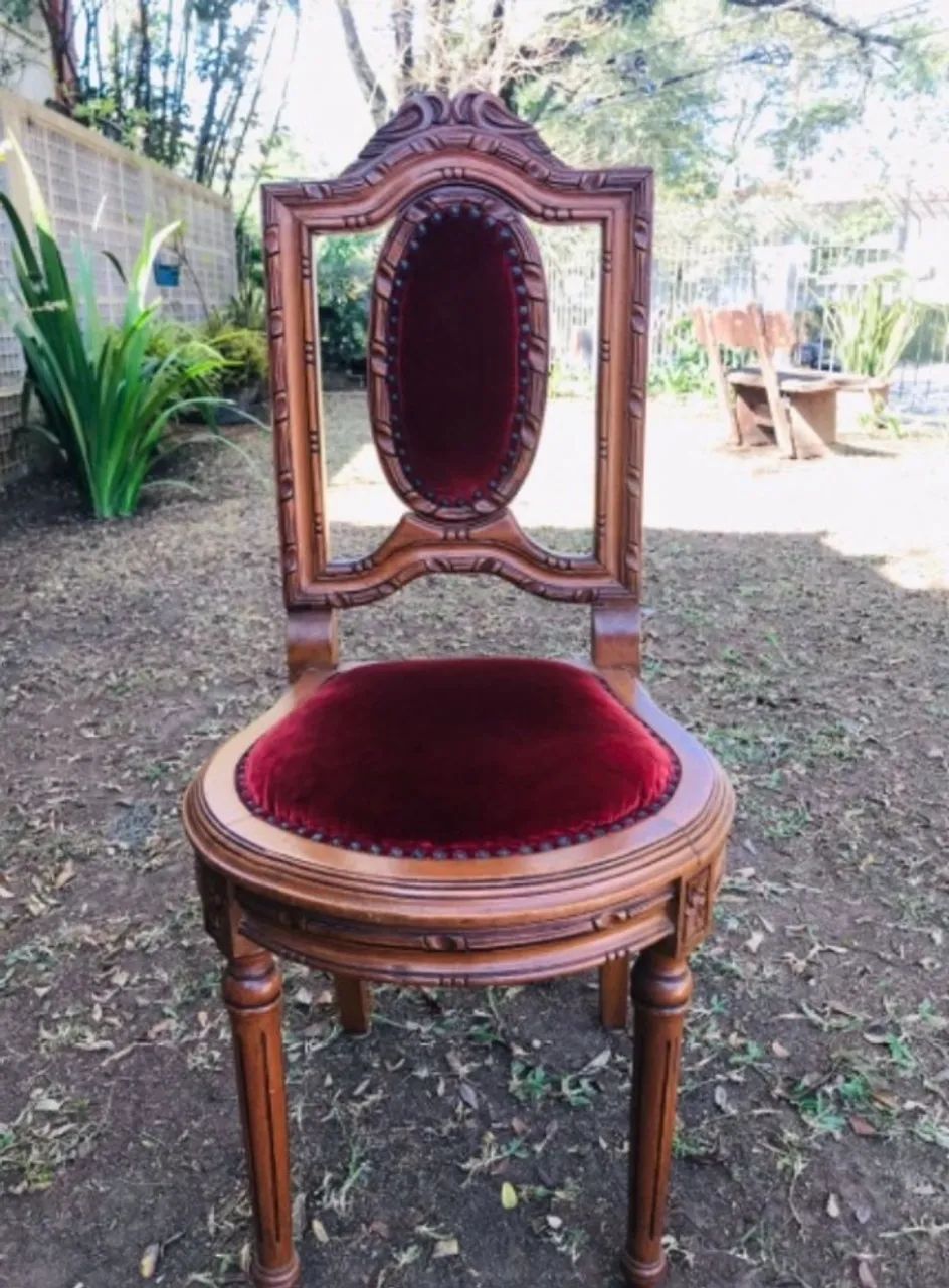 Cadeira classica antiga - Foto 2