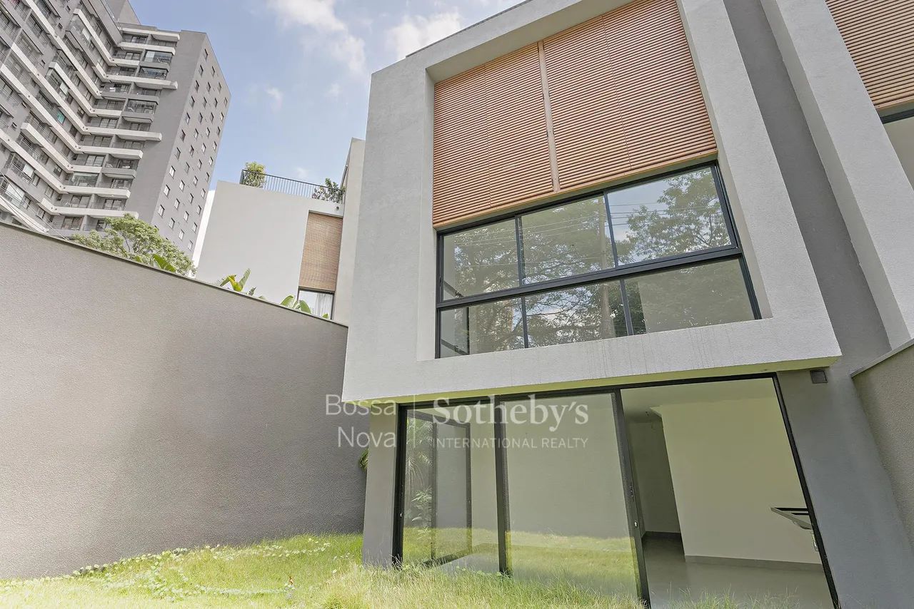 Casa em condomínio com rooftop e plantas flexíveis no Cidade Jardim