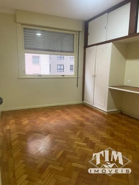 Apartamento- Petrópolis, Centro