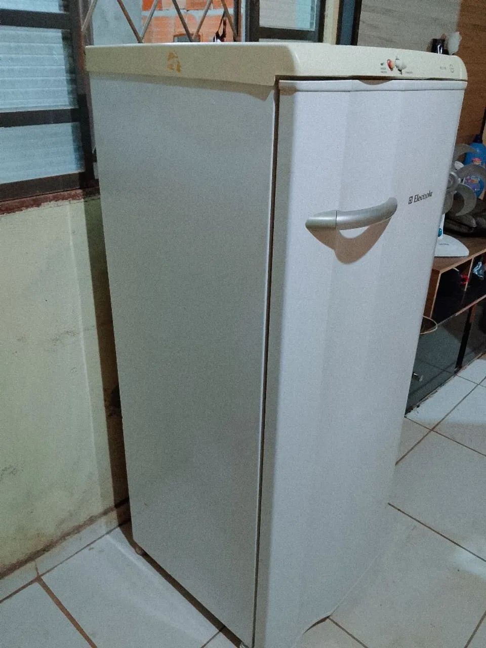 Vendo geladeira funcionando perfeitamente  - Foto 3
