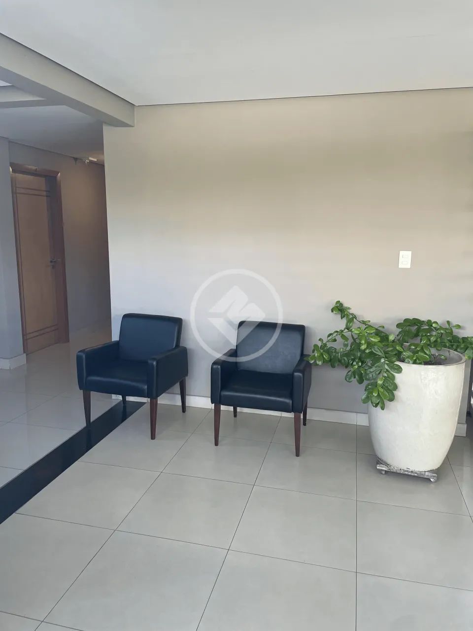# Sala Comercial para locação em área privilegiada no Bosque da Saúde, Edifício AMG com 32 - Foto 2