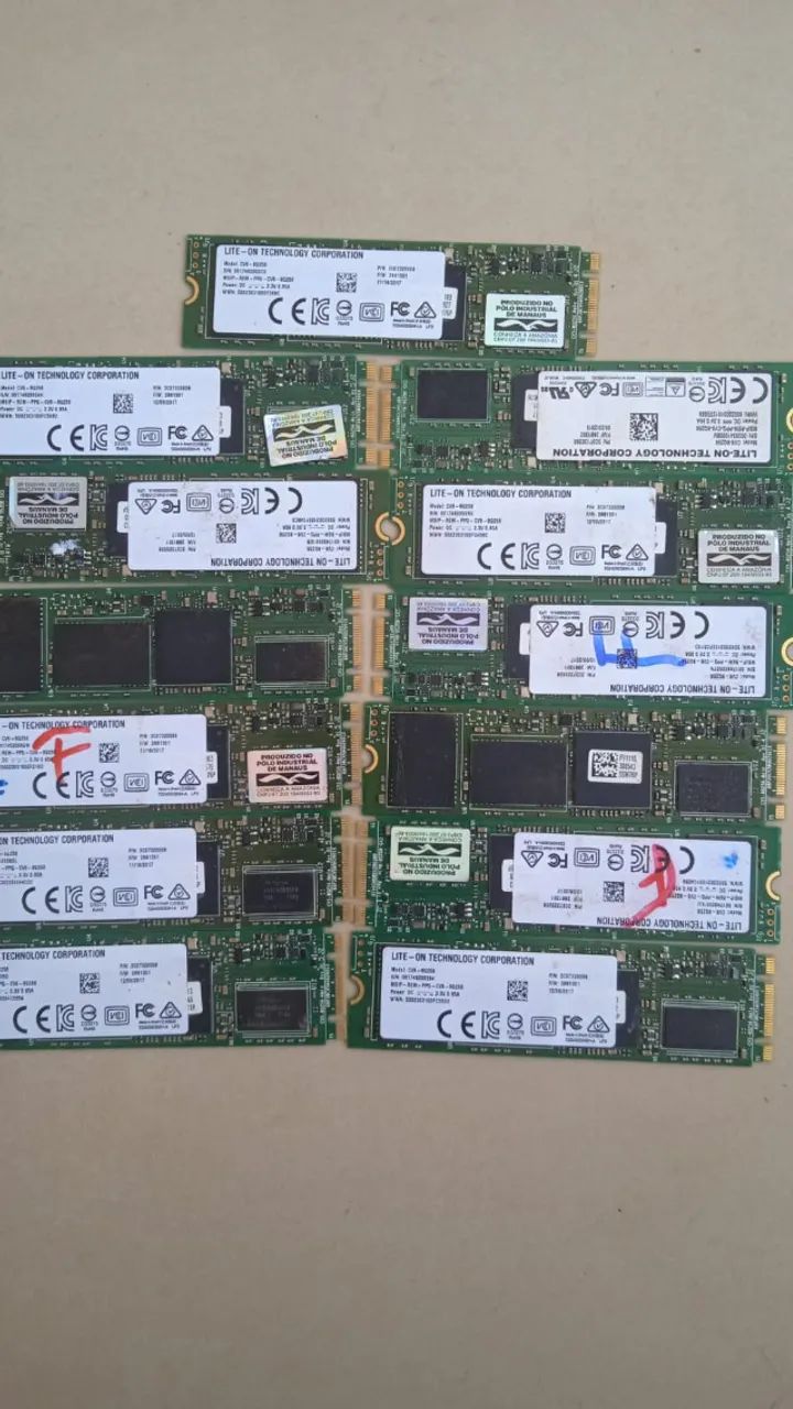 Kit com 13 SSD MVME SATA DE 256Gb (CADA) COM DEFEITO - Sem garantia - Foto 2
