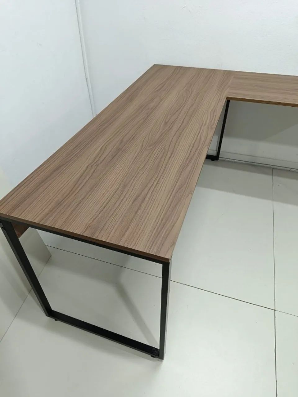 Mesa de escritório em L - Foto 4